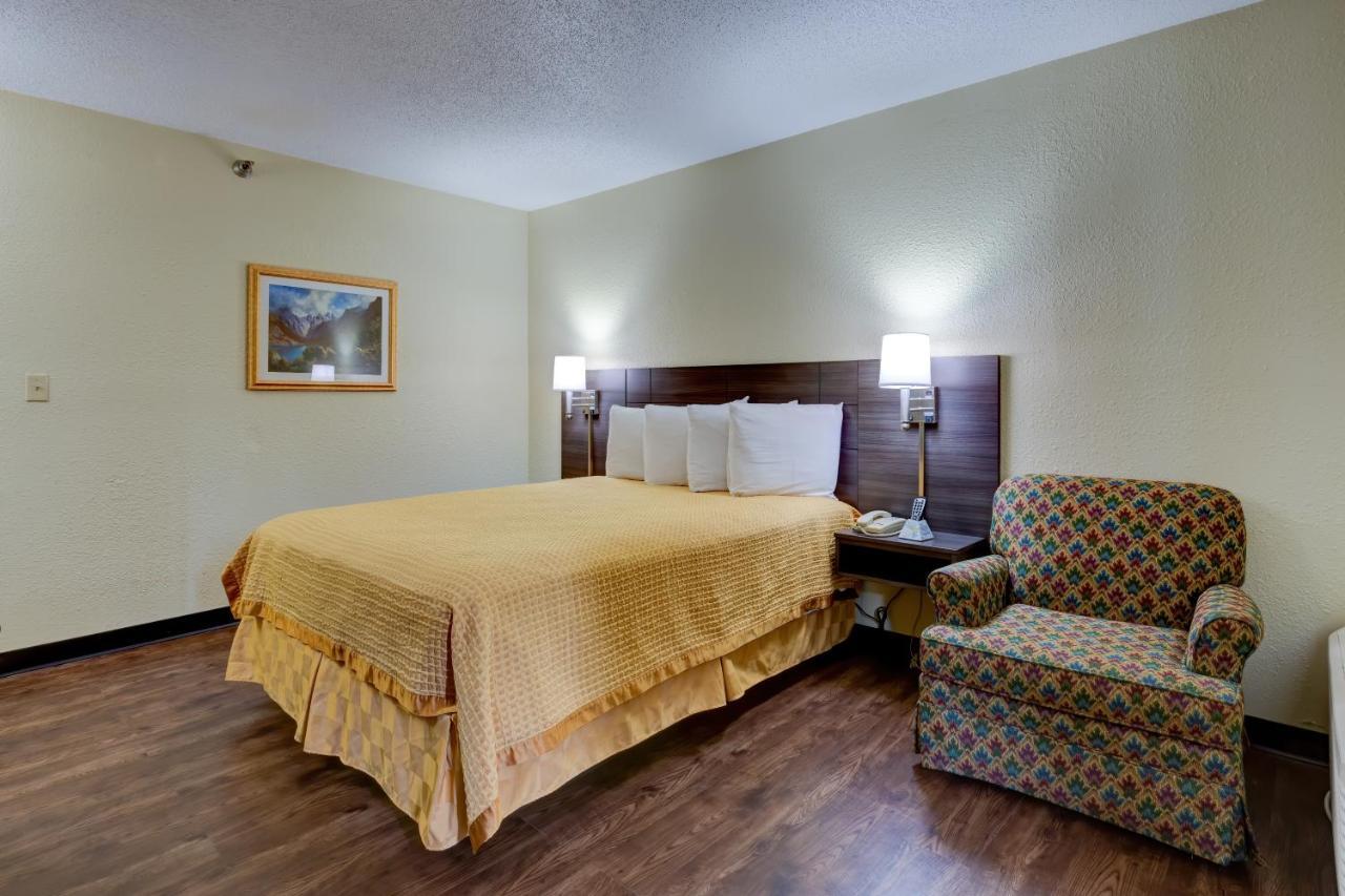 Continental Inn - Charlotte Ngoại thất bức ảnh