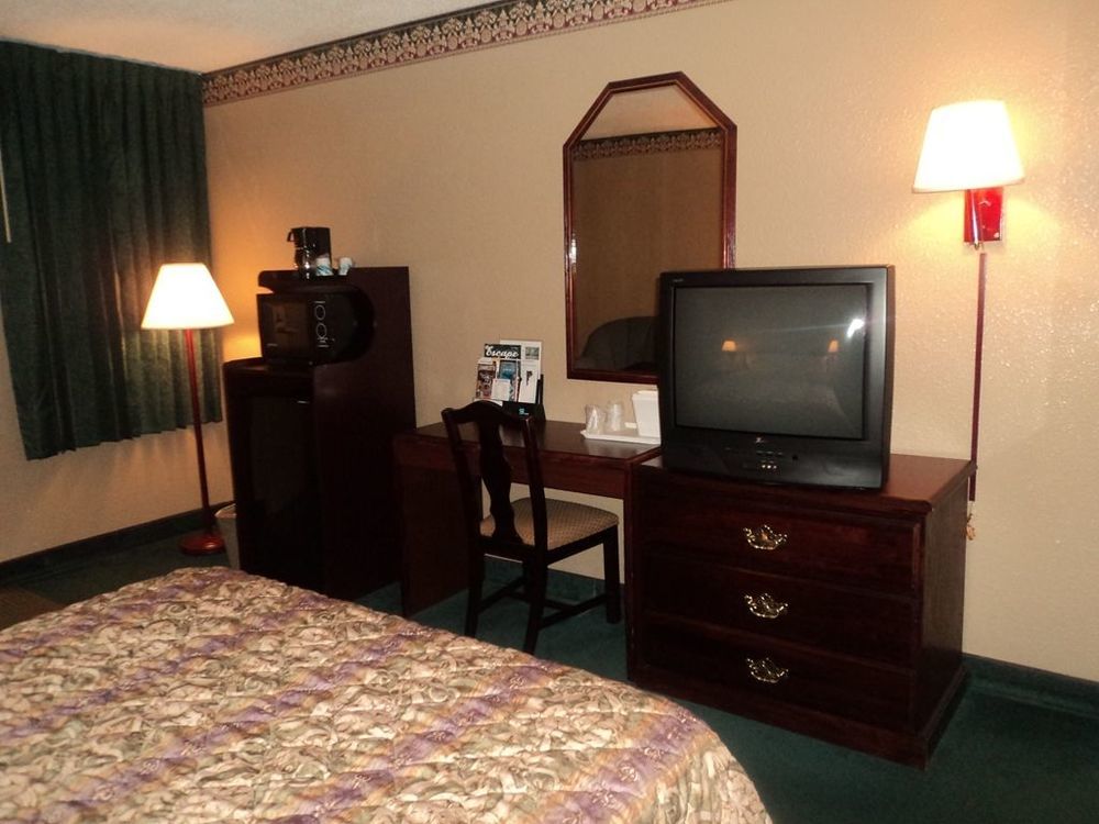 Continental Inn - Charlotte Phòng bức ảnh
