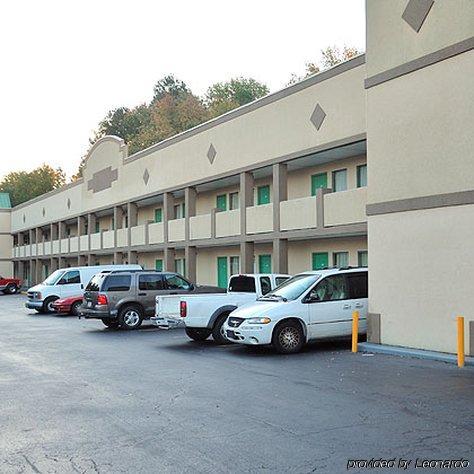 Continental Inn - Charlotte Ngoại thất bức ảnh